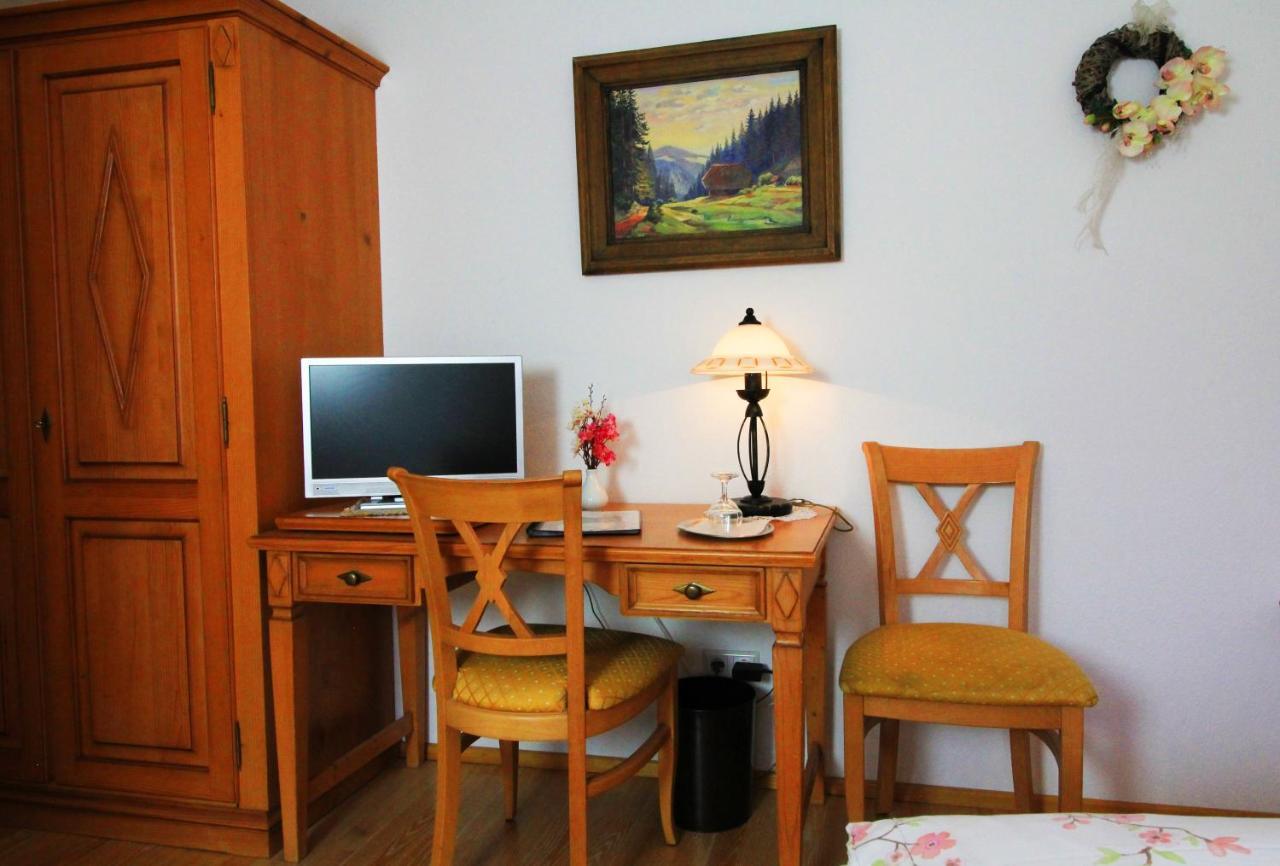 Gaestehaus Ursula ฮอร์นแบร์ก ภายนอก รูปภาพ