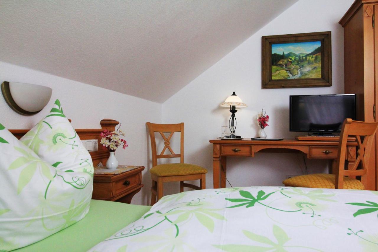 Gaestehaus Ursula ฮอร์นแบร์ก ภายนอก รูปภาพ